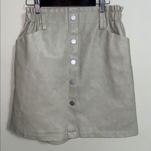 Skirt (10/25$) or (4/15$)